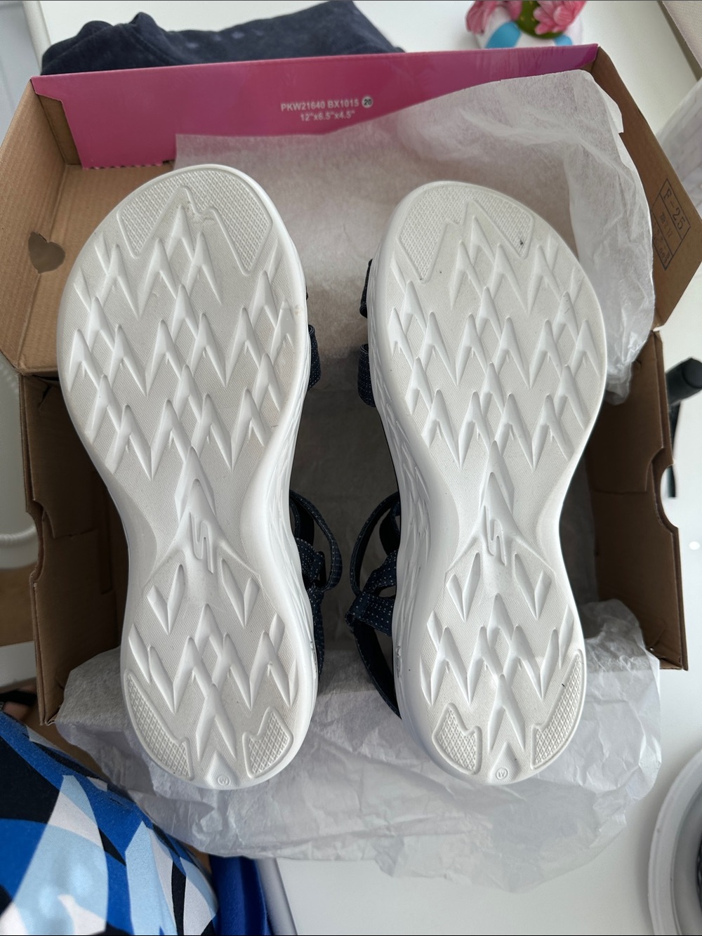 Skechers sandals - Picture 6 of 9